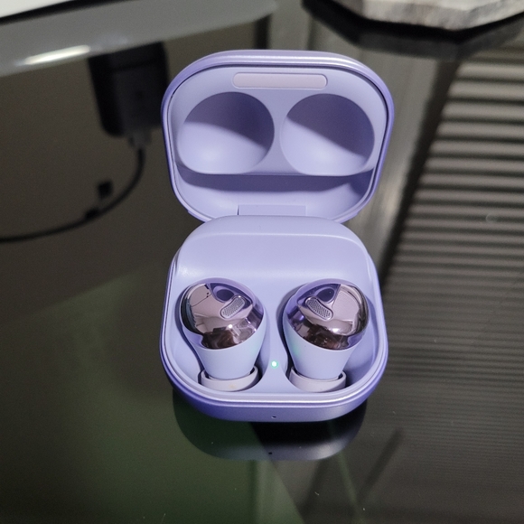 SOLD Samsung Galaxy Buds Pro - Phantom Violet - Picture 2 of 7